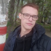 Максим, 22, Ульяновск
