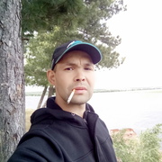 Илья, 35, Березово