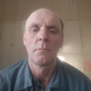 Андрей, 54, Александровск