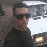 Илья, 21, Волчиха
