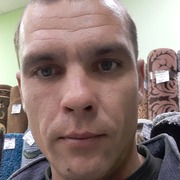 Александр, 21, Татищево
