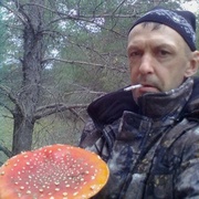 олег, 51, Иловля