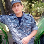 сергей, 35, Ремонтное