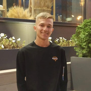 Артём, 18, Санкт-Петербург